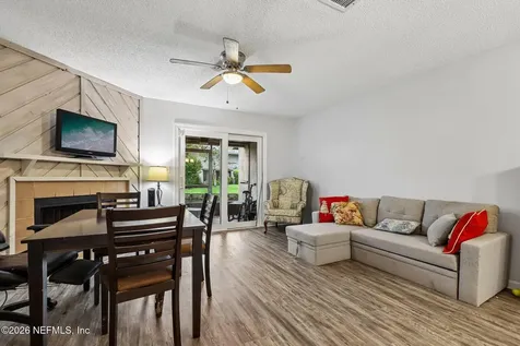 7701 Baymeadows Circle W Jacksonville FL 32256