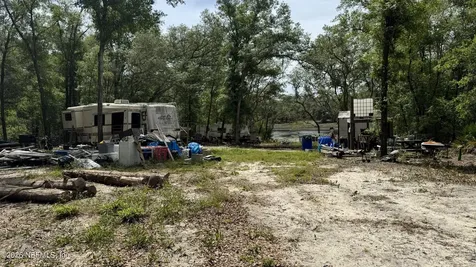 101 Eastwood Drive Interlachen FL 32148