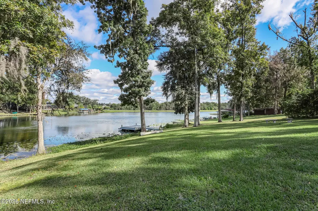 1099 Lake Asbury Drive Green Cove Springs FL 32043