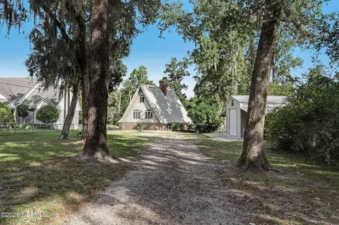 1099 Lake Asbury Drive Green Cove Springs FL 32043