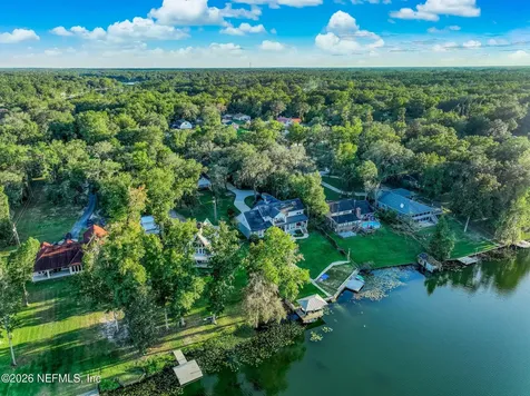1099 Lake Asbury Drive Green Cove Springs FL 32043