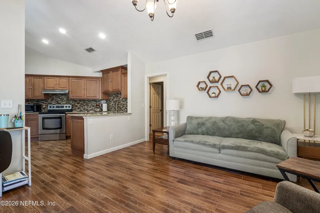 8000 Loch Lomond Lane Jacksonville FL 32244