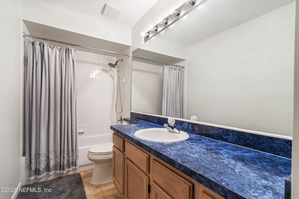 8000 Loch Lomond Lane Jacksonville FL 32244