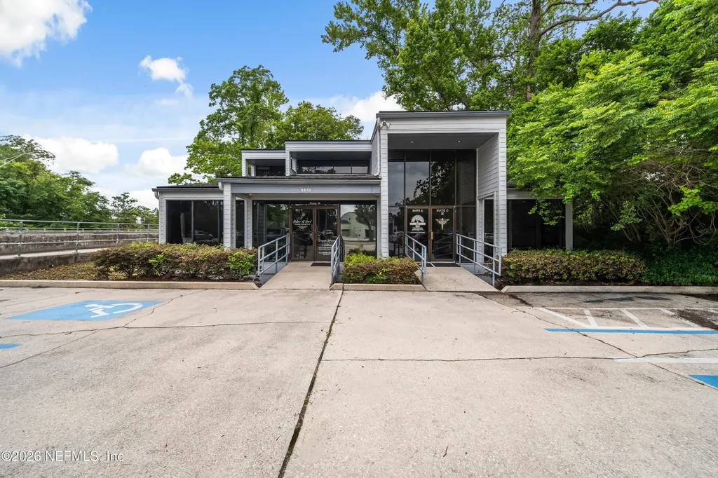 8850 Goodbys Executive Drive Jacksonville FL 32217