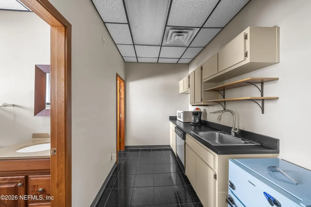 8850 Goodbys Executive Drive Jacksonville FL 32217