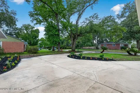 2911 Cadiz Avenue Jacksonville FL 32217