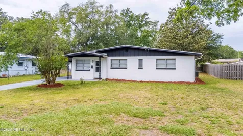 4558 Daughtry Boulevard E Jacksonville FL 32210