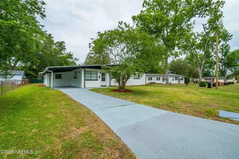 4558 Daughtry Boulevard E Jacksonville FL 32210