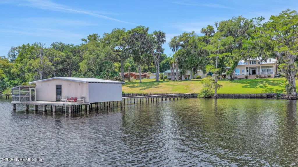 517 S Prospect Street Crescent City FL 32112
