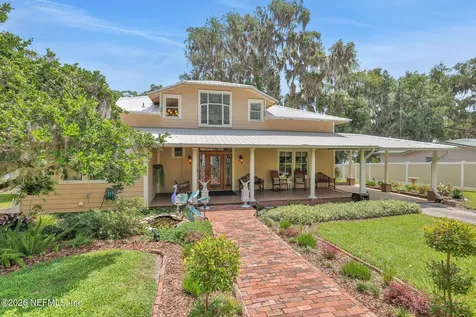 517 S Prospect Street Crescent City FL 32112
