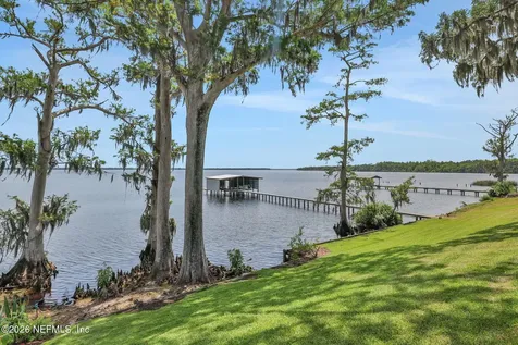517 S Prospect Street Crescent City FL 32112