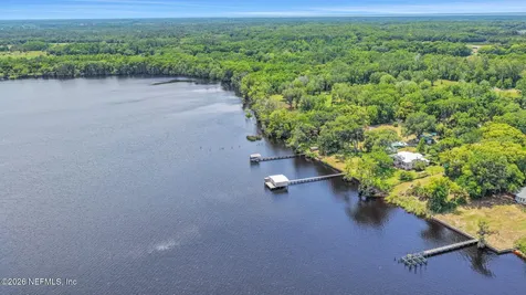 517 S Prospect Street Crescent City FL 32112
