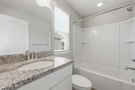 1885 Silo Oaks Place Middleburg FL 32068