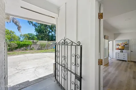 2254 Smullian Trail N Jacksonville FL 32217