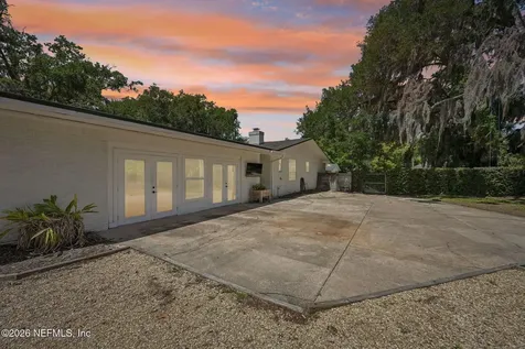 2254 Smullian Trail N Jacksonville FL 32217