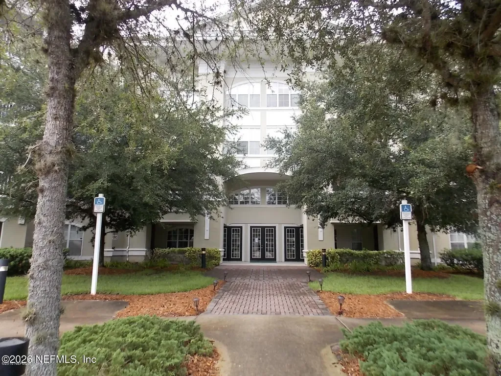 8290 Gate Parkway W Jacksonville FL 32216