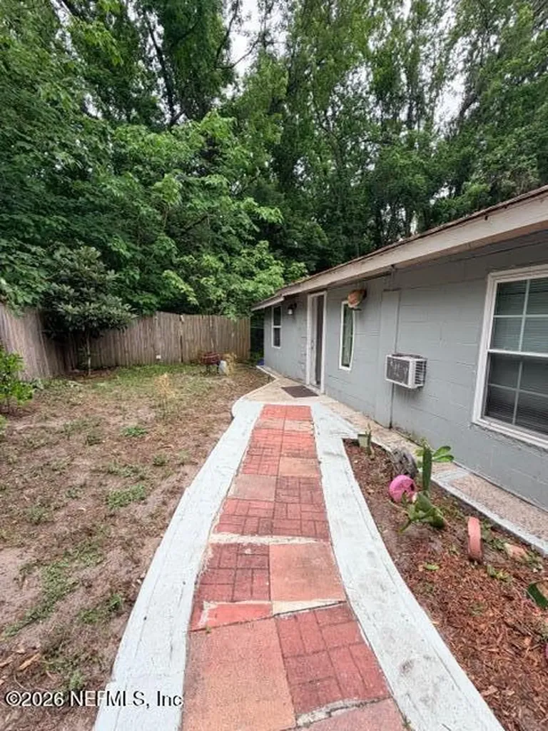 836 Gates Street Jacksonville FL 32208