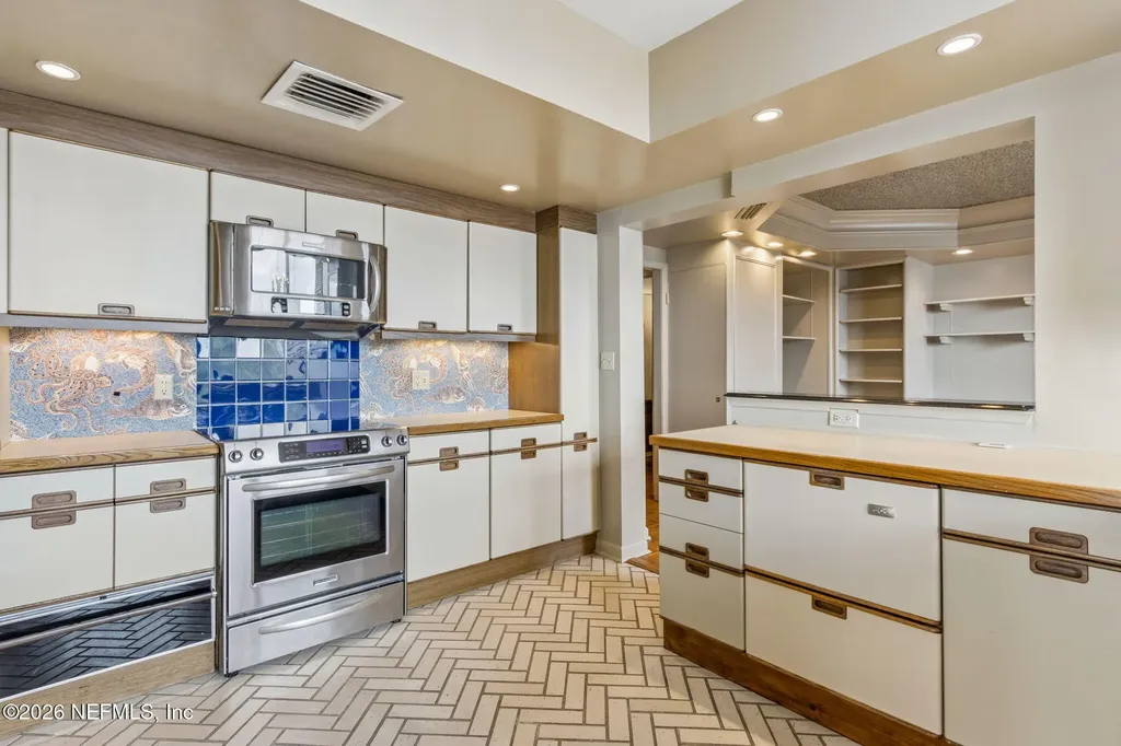 2970 Street Johns Avenue Jacksonville FL 32205