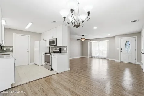 8918 Duluth Court Jacksonville FL 32216