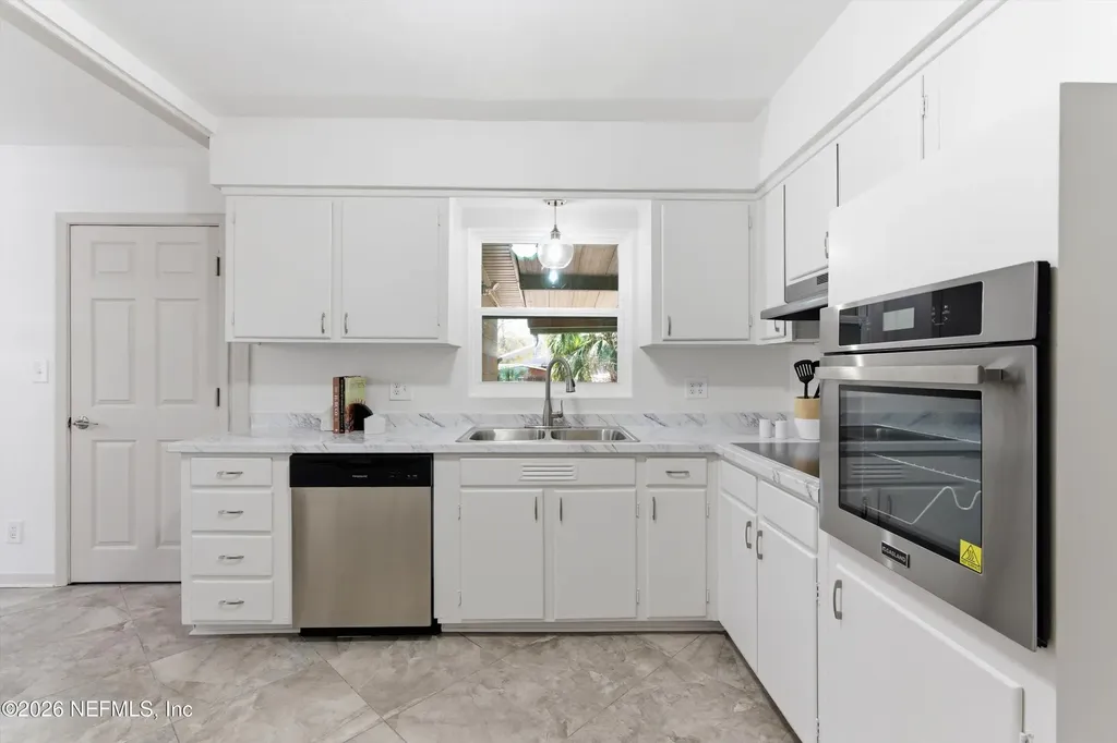 4302 Ish Brant Court W Jacksonville FL 32210