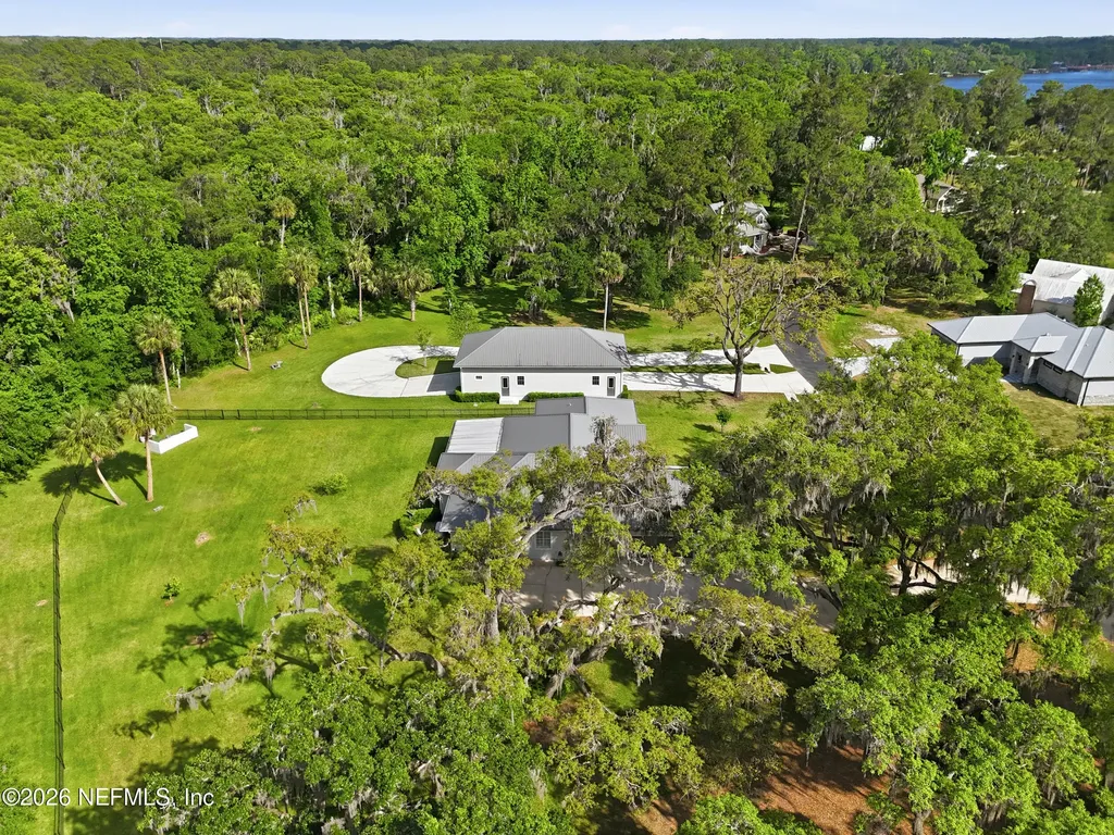 156 & 158 Mount Royal Avenue Crescent City FL 32112