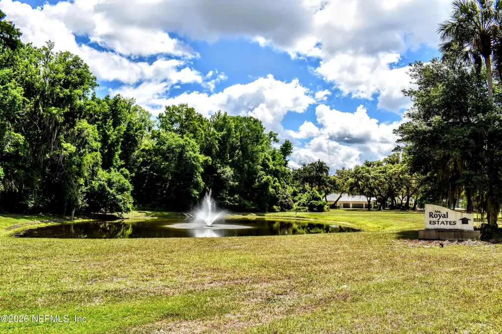 156 & 158 Mount Royal Avenue Crescent City FL 32112
