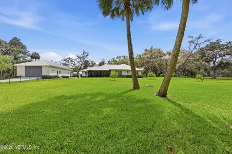 156 & 158 Mount Royal Avenue Crescent City FL 32112