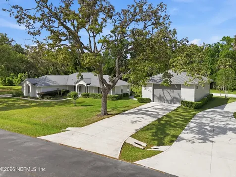 156 & 158 Mount Royal Avenue Crescent City FL 32112