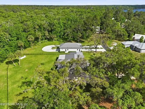156 & 158 Mount Royal Avenue Crescent City FL 32112
