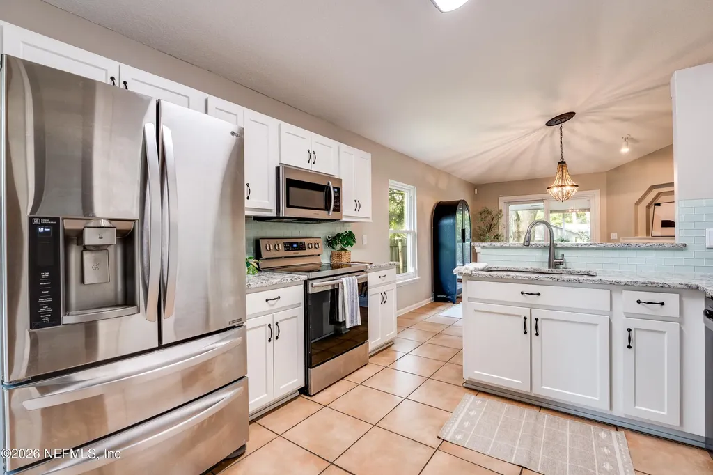 8005 Macinnes Drive Jacksonville FL 32244