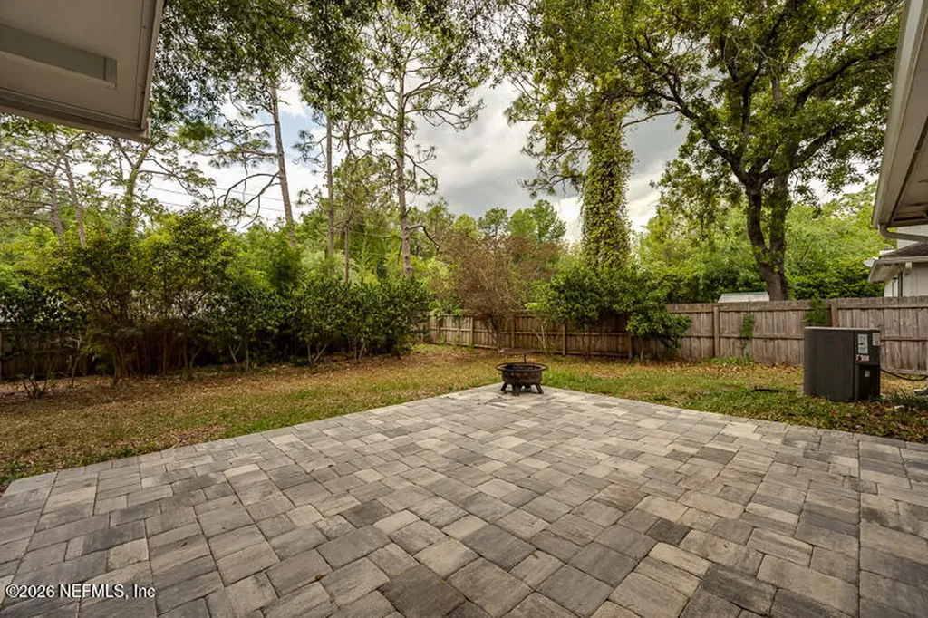 8005 Macinnes Drive Jacksonville FL 32244