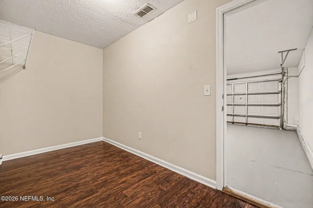5759 Village Pond Circle Jacksonville FL 32210