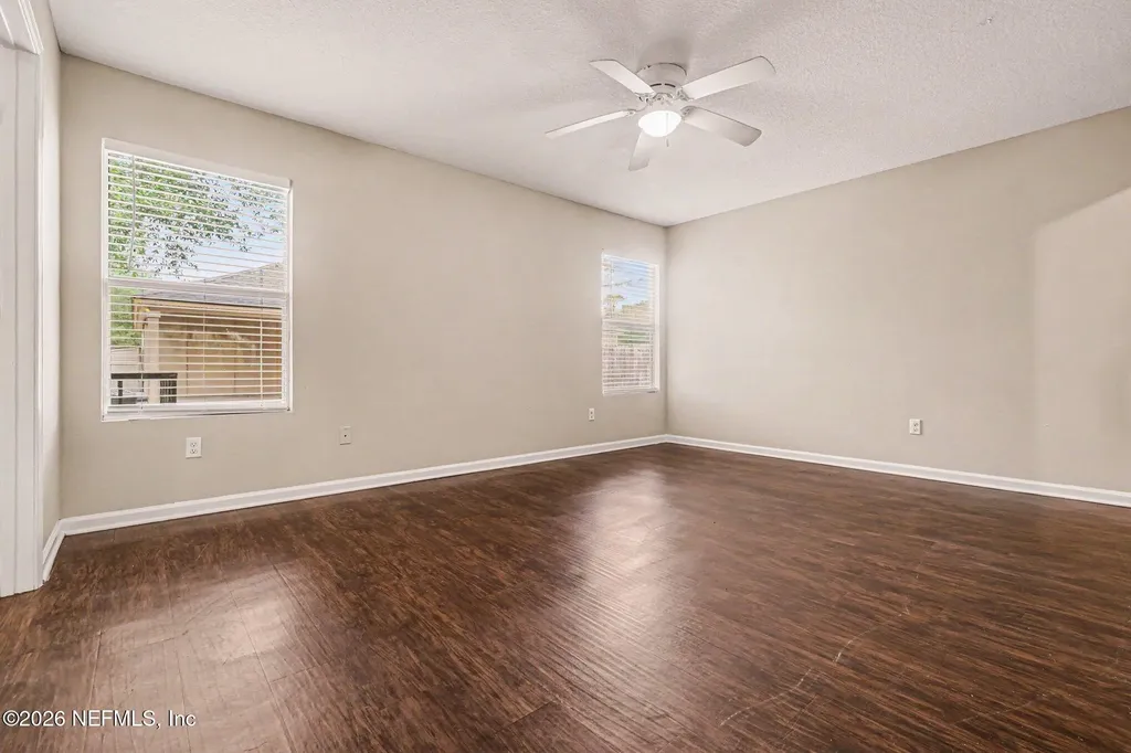 5759 Village Pond Circle Jacksonville FL 32210