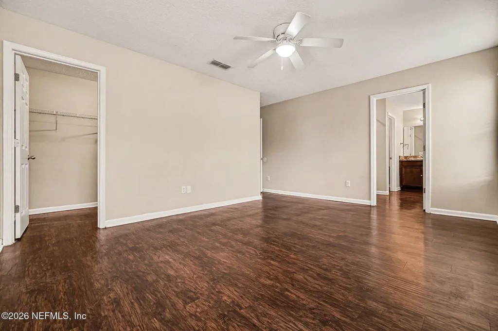 5759 Village Pond Circle Jacksonville FL 32210