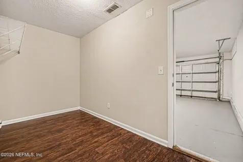 5759 Village Pond Circle Jacksonville FL 32210