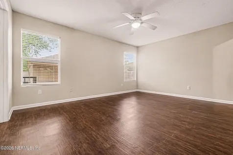 5759 Village Pond Circle Jacksonville FL 32210