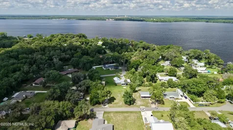 226 Port Comfort Drive East Palatka FL 32177
