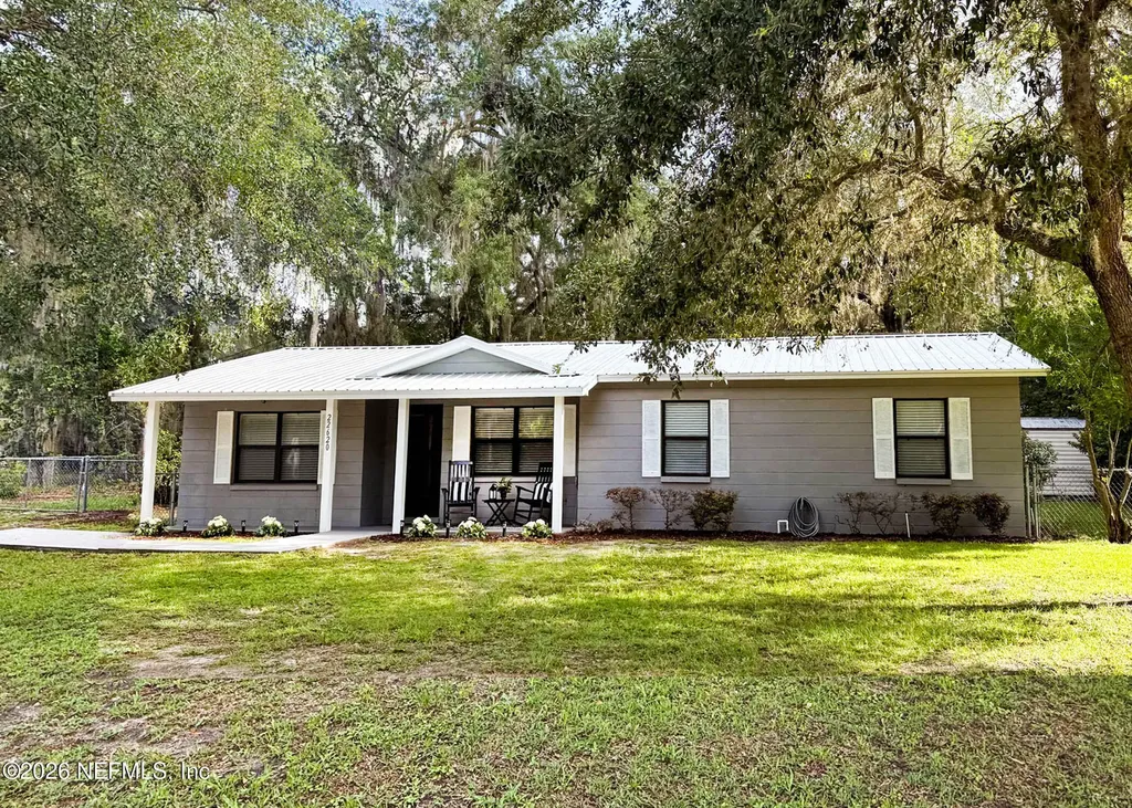 22620 SE Hawthorne` Road Hawthorne FL 32640