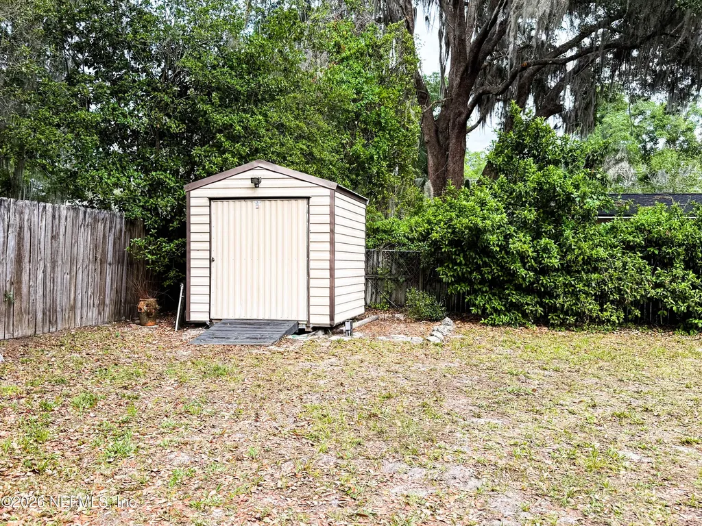 22620 SE Hawthorne` Road Hawthorne FL 32640