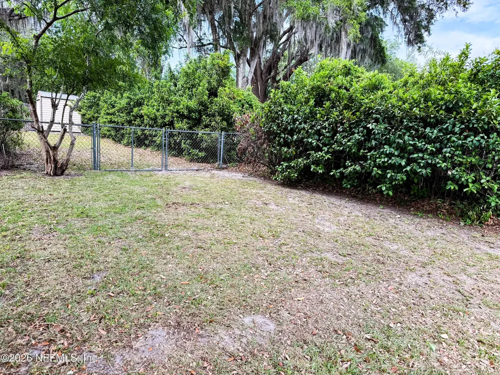 22620 SE Hawthorne` Road Hawthorne FL 32640