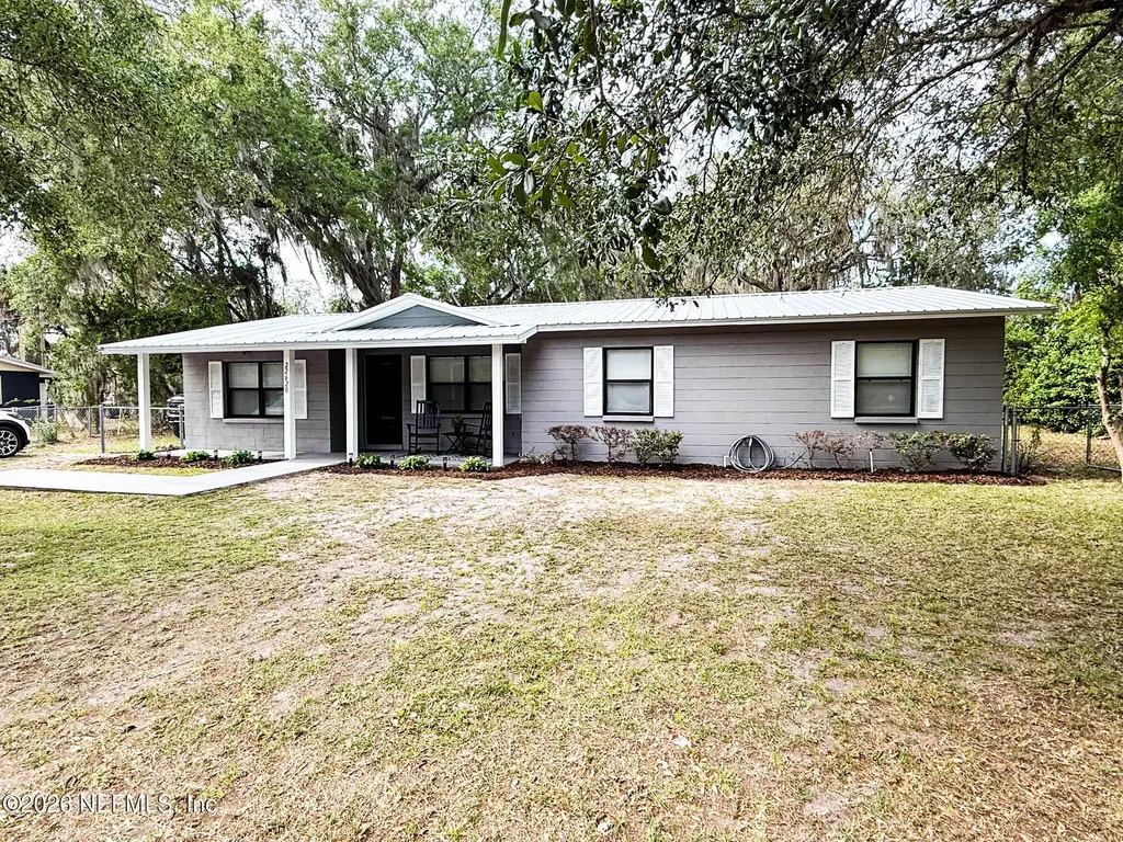 22620 SE Hawthorne` Road Hawthorne FL 32640