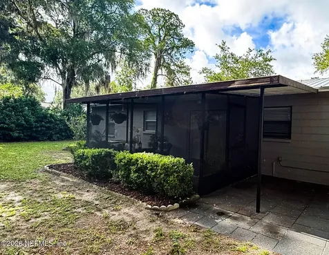 22620 SE Hawthorne` Road Hawthorne FL 32640