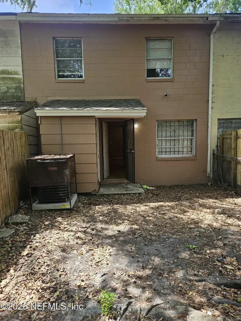 1975 Erline Drive Jacksonville FL 32209