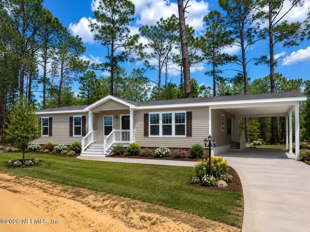 00 Sherman Oaks Dr Circle Interlachen FL 32148