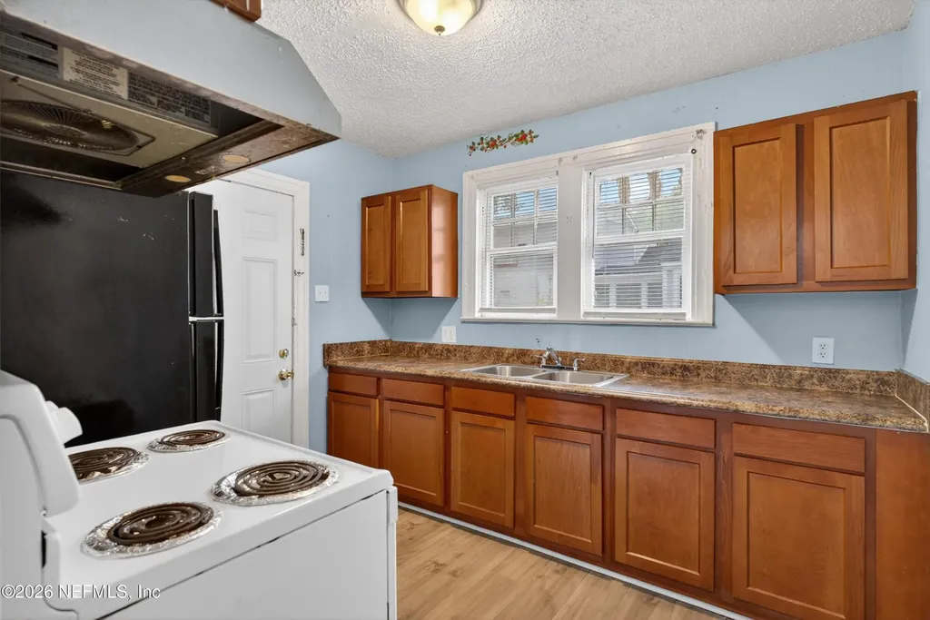 1192 W 12th Street Jacksonville FL 32209