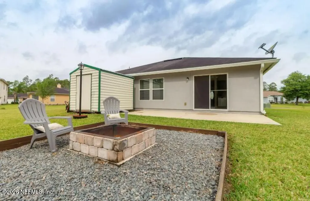2557 Reagan Lakes Lane Jacksonville FL 32221