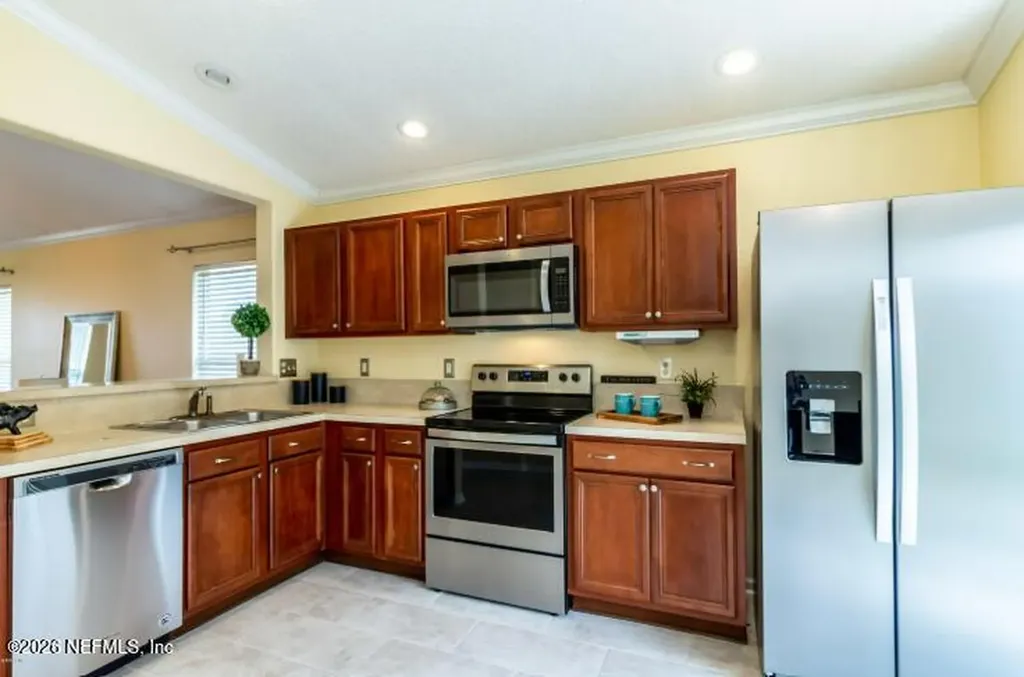 2557 Reagan Lakes Lane Jacksonville FL 32221