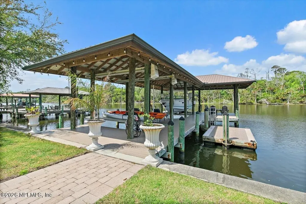 153 S Roscoe Boulevard Ponte Vedra Beach FL 32082