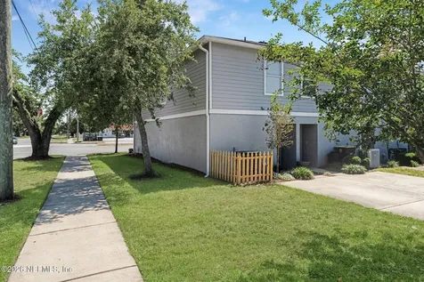 8400 Mcgirts Village Lane Jacksonville FL 32210