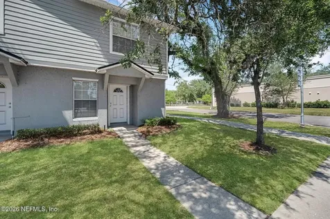 8400 Mcgirts Village Lane Jacksonville FL 32210